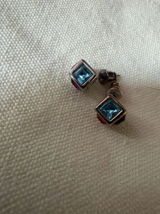 Lia Sophia Kiam Family "Lia" Silver Tone w/Cut Crystals Stud Earrings - Picture 5 of 7